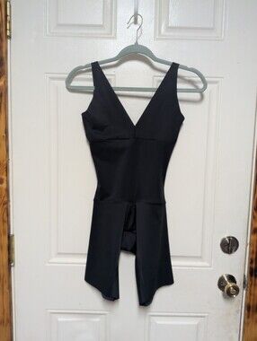 Leonisa Women Body Shaper Small Black Firm Control Mid Thigh Open Burst Comfort